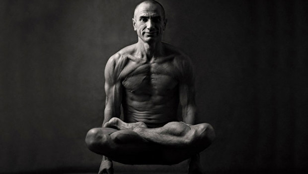 Oleg Linich about his path to yoga